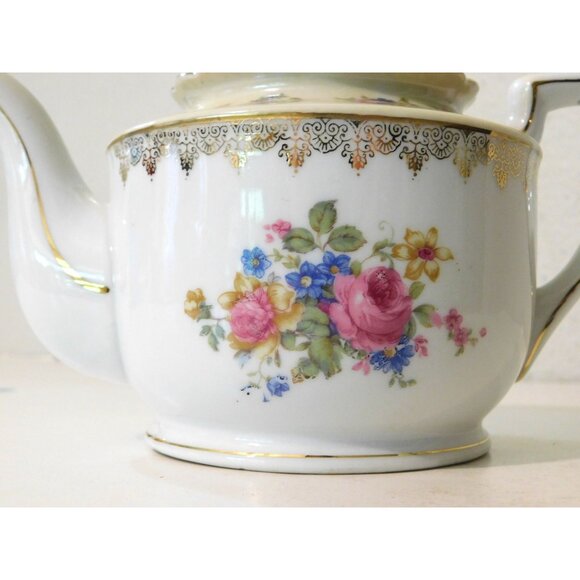 Vintage 1940s Goldcastle Hostess China Teapot Floral Design Gold Trim Japan - Picture 3 of 16